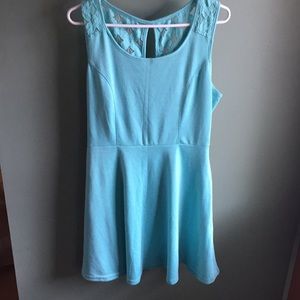 Edge size L. Teal dress with lace back